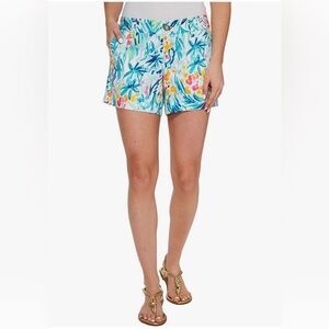 Lilly Pulitzer Women’s Serene Blue Tippy Top The Callahan Short 5” inseam size 4